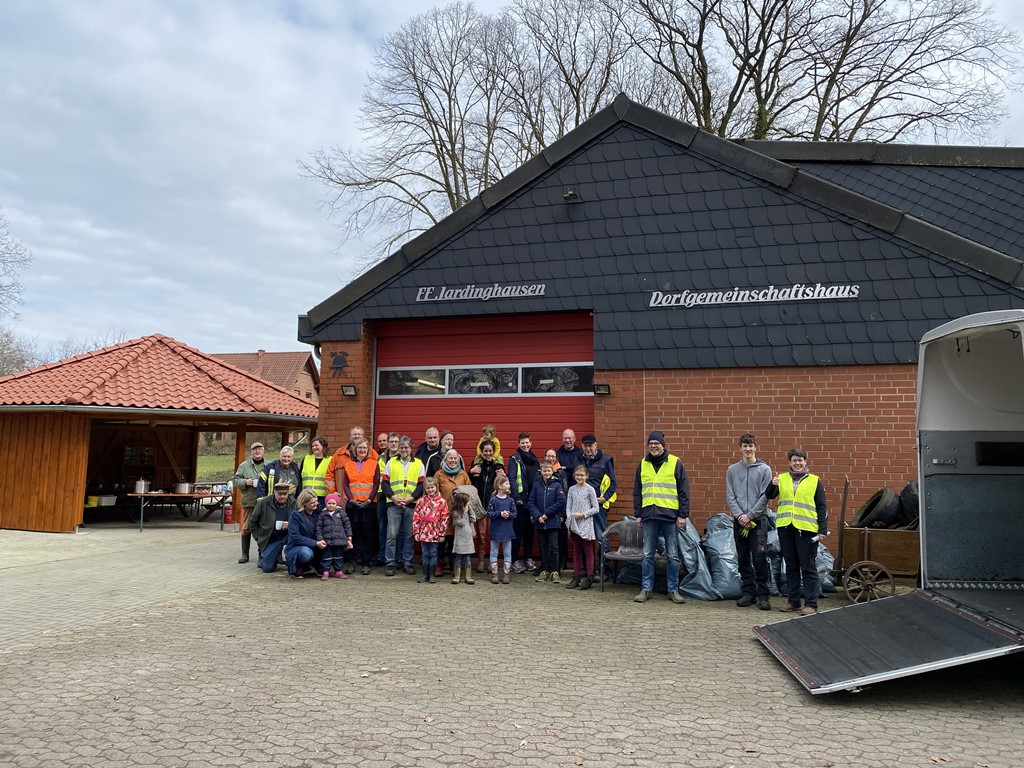 „Wir räumen auf“ 2023 Müll Sammelaktion in Jardinghausen