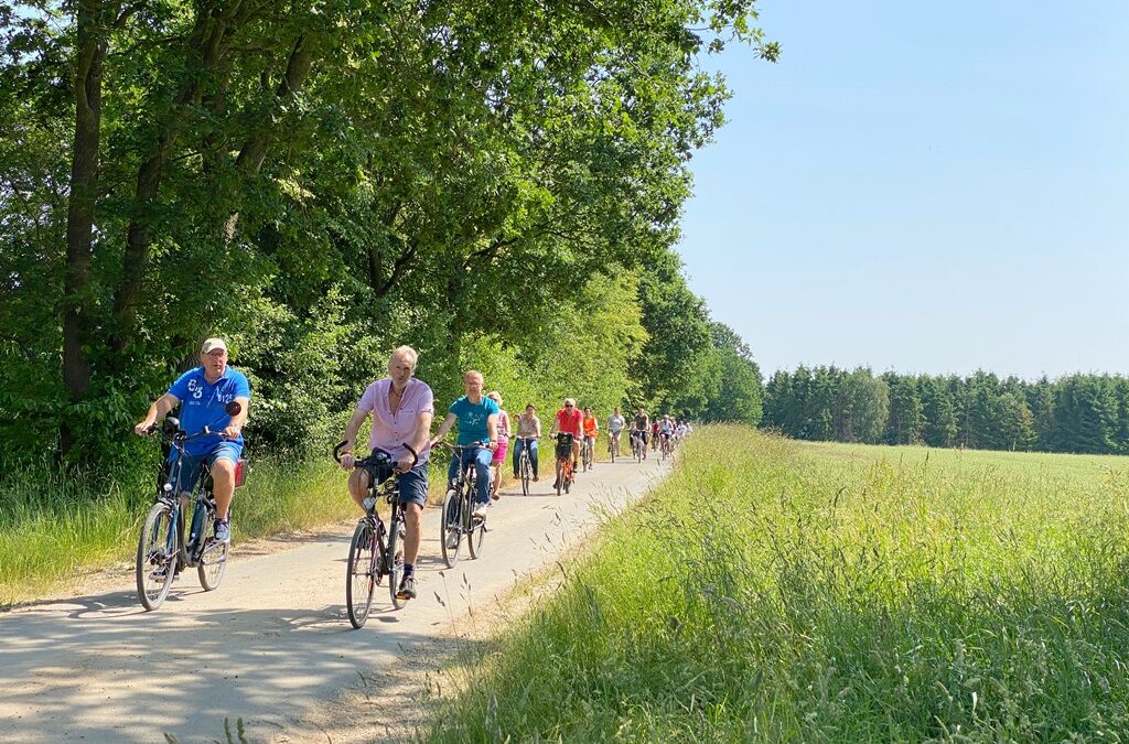 Ein Dorf fährt aus – Fahrradtour 2023 mit Jardinghausen